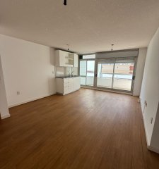 Venta Apartamento 2 dormitorios 1 baño Garage Tres Cruces Porteria