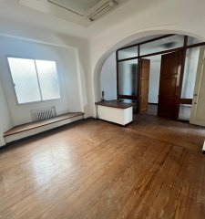 Venta Apartamento Centro de estilo. Tres dormitorios.