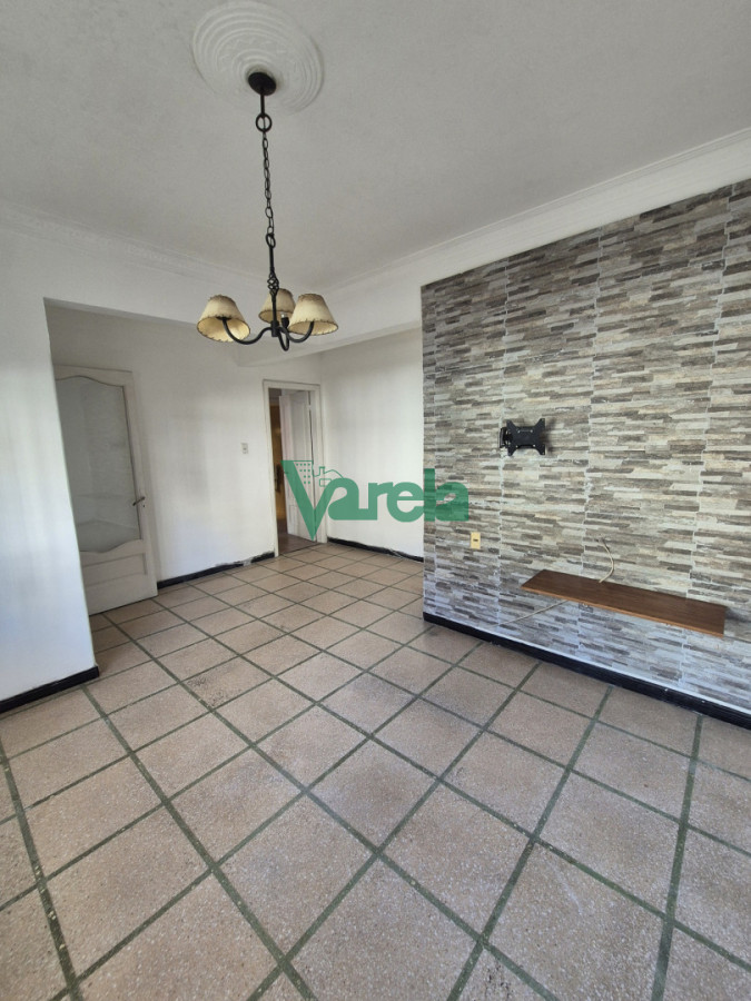 Casa ID.23099 - Alquiler casa Rivadavia prox Gral Flores