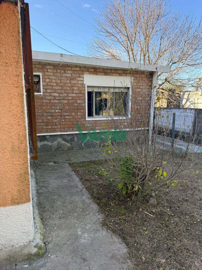 Casa ID.22638 - Se venden 2 casas en Barros Blancos, casi Ventura, ideal renta o 2 familias