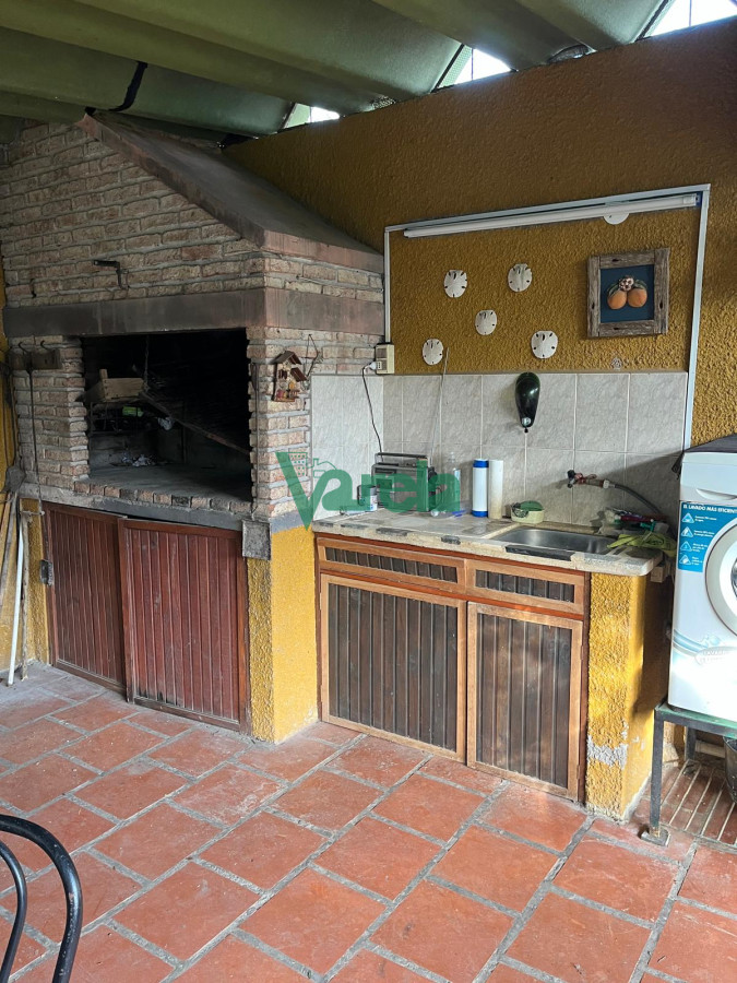 Casa ID.22626 - VENTA DE CASA SALINAS, 4 DORMITORIOS Y 2 BAÑOS