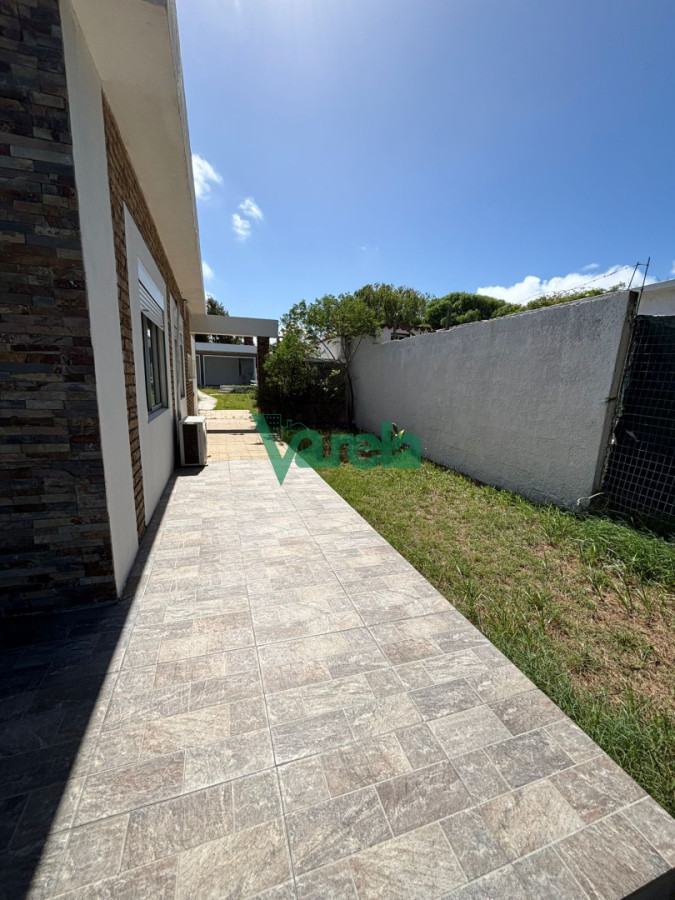 Casa ID.22980 - Casa en alquiler Medanos de Solymar frente a Rambla 3 dormitorios