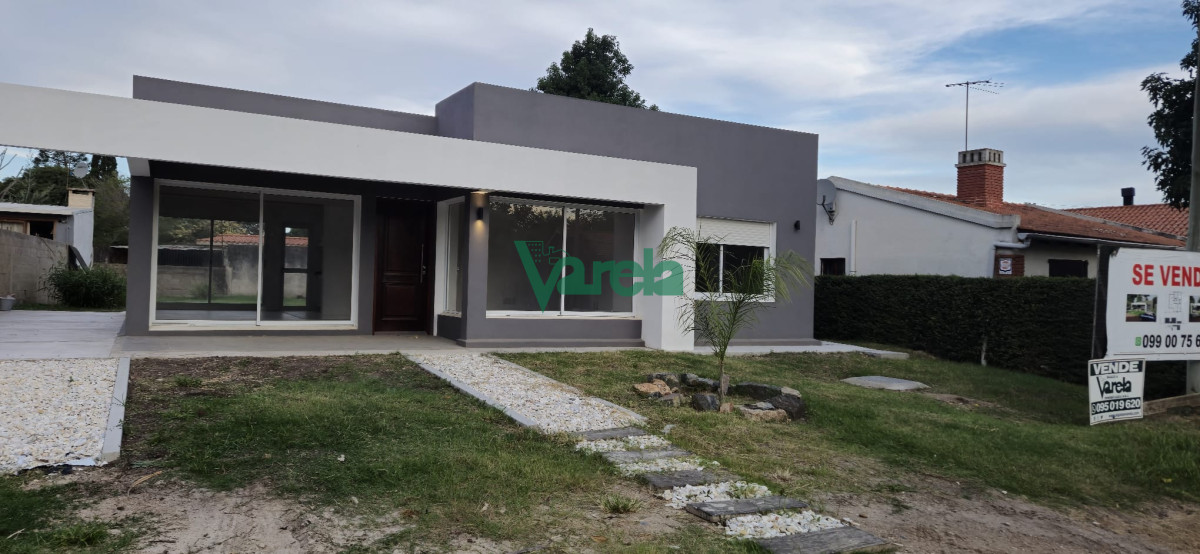 Casa ID.22216 - Venta Casa, Villa Argentina, 3 dormitorios, 2 baños, cerca de la playa.