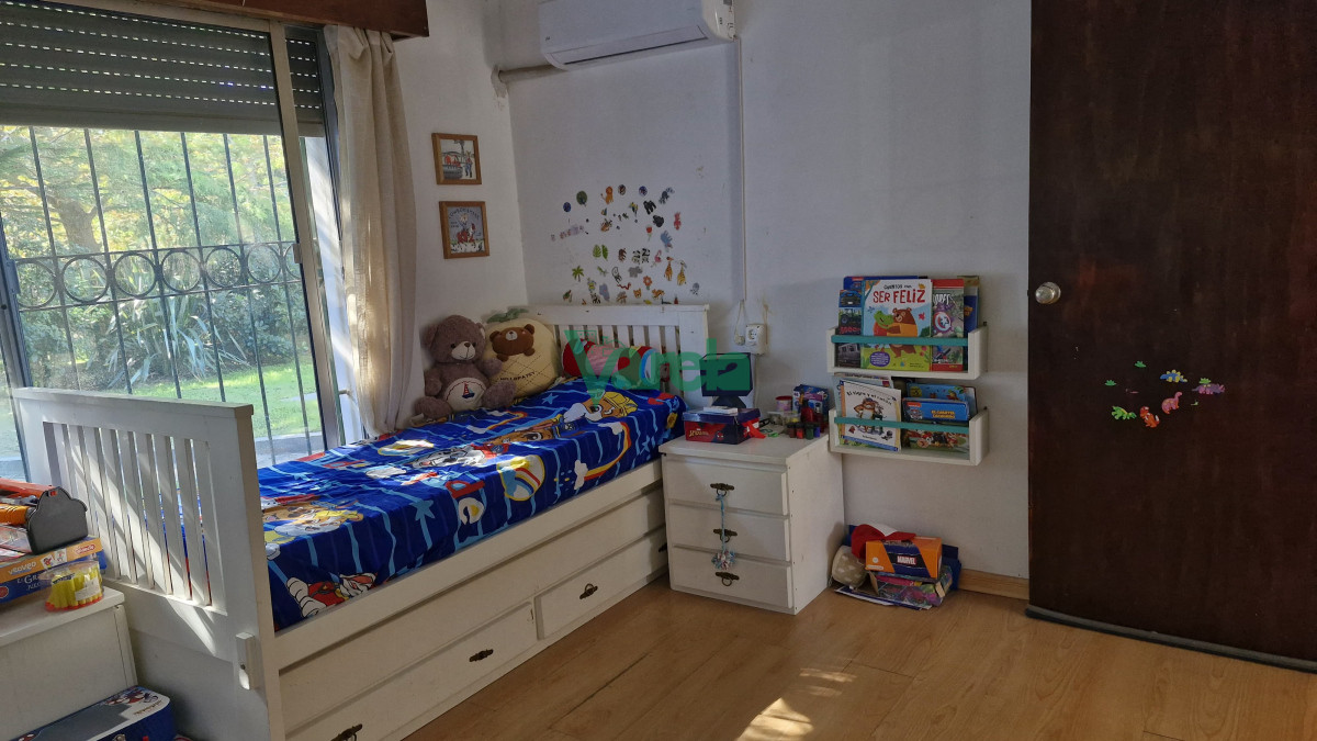 Casa ID.22587 - Casa venta Solymar sobre rambla, 2 dormitorios, fondo y  barbacoa