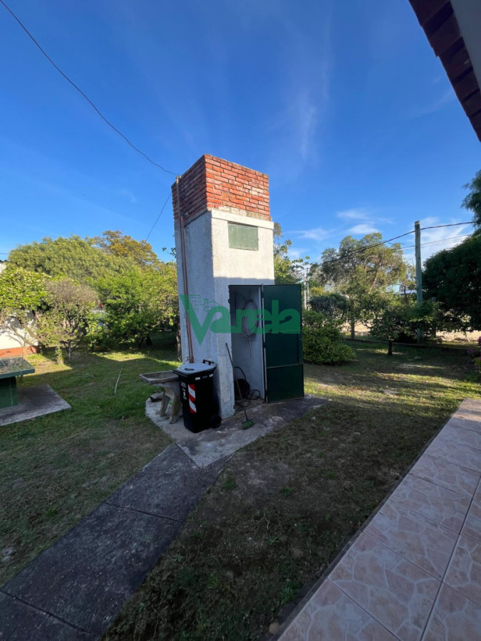 Casa ID.22811 - Venta de casa en Neptunia Sur, Chalé de tejas, 3 dormitorios