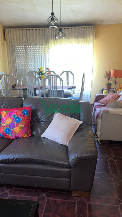 Casa ID.22417 - Casa Cuatro Dormitorios y Dos Baños al Sur 