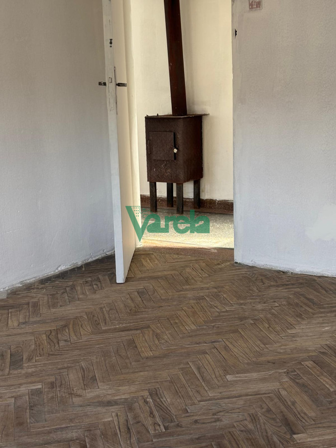 Casa ID.22722 - Casa en alquiler, Paso Carrasco, 3 dormitorios, living con estufa leña, parrillero.