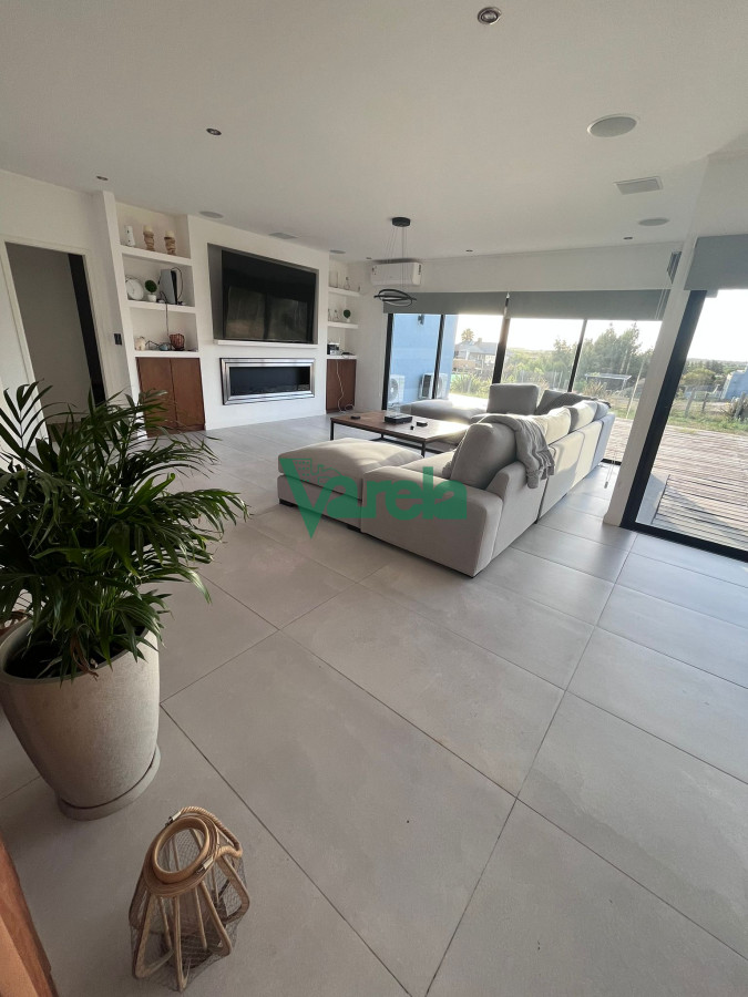 Casa ID.22168 - venta muy buena casa en colinas de carrasco 3 dormitorios 3 baños jacuzzi