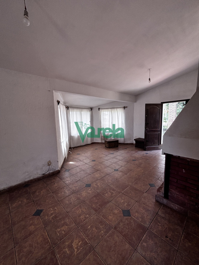 Casa ID.22710 - Casa y Local en venta ,3 dormitorios El Pinar norte.