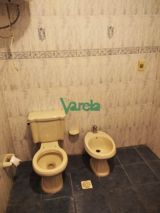 Casa ID.22662 - Venta casa Punta Gorda, 3 dorm, servicio, estar 2 baños, 2 garajes, padrón único muy cerca del mar