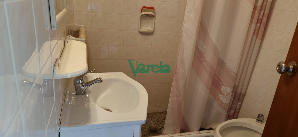 Casa ID.22504 - Casa en Atlántida, dos dormitorios y apartamento al fondo