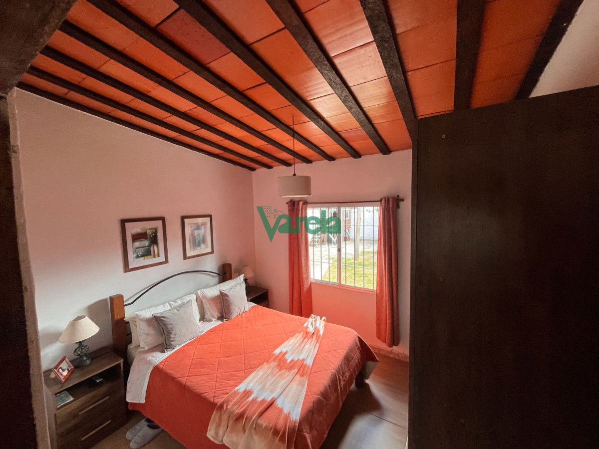Casa ID.23074 - Casa en venta en Lagomar de 2 dormitorios, mas apto de 3 dorm