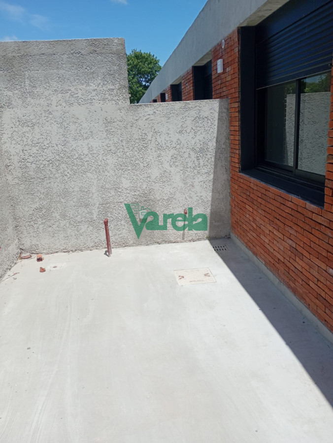 Casa ID.22915 - Venta casa Malvín Norte, 2 dormitorios, 1 baños, patio con parrillero
