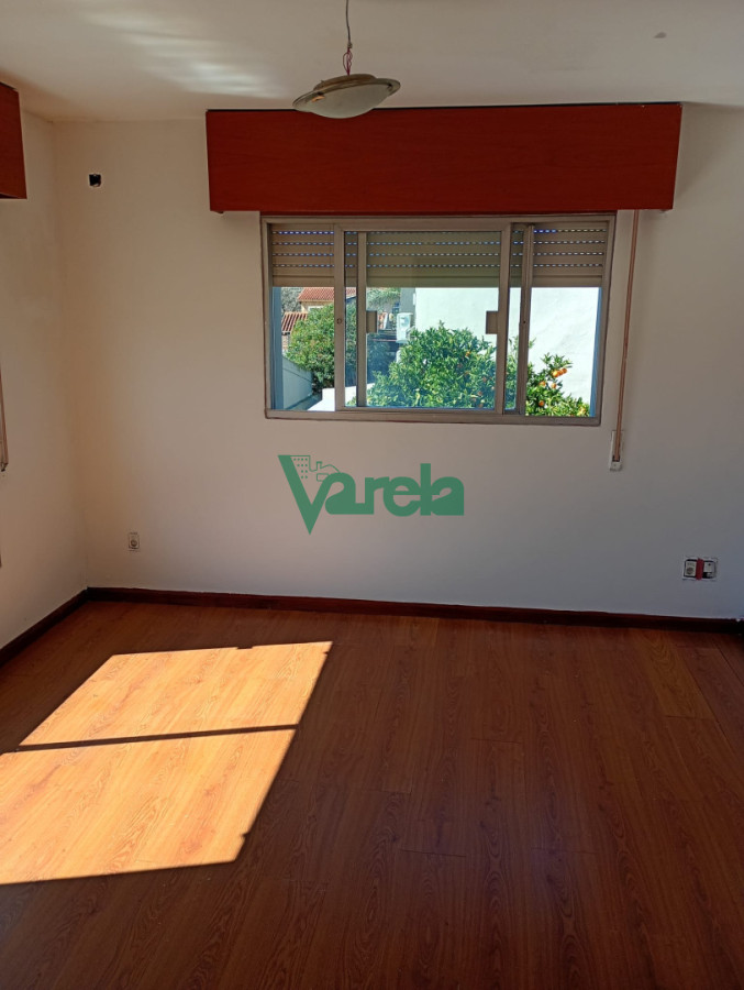 Casa ID.23170 - Venta Casa Carrasco norte, 6 dormitorios, 5baños, en 2 plantas 