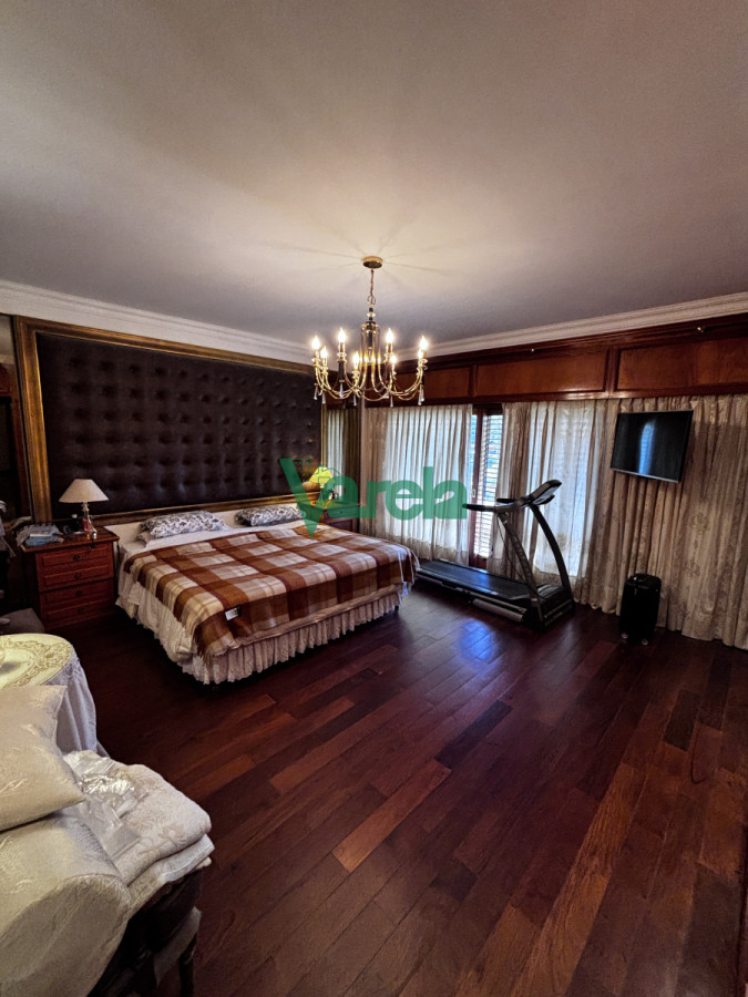 Casa ID.22574 - Casa en venta en El Pinar Sur 5 dormitorios 5 baños !! 