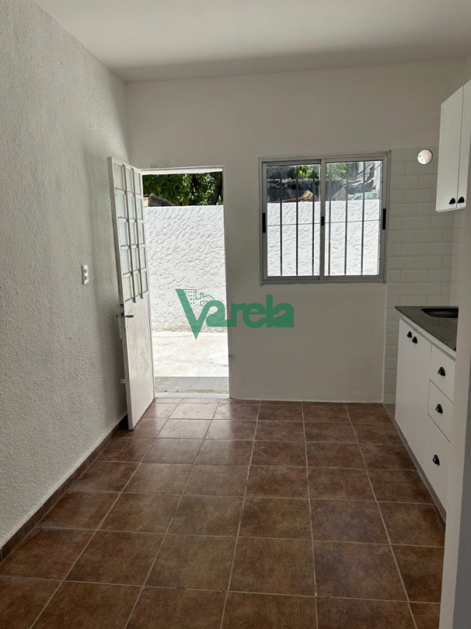 Casa ID.22921 - Venta de casa de dos dormitorios con cochera en Malvin Norte 