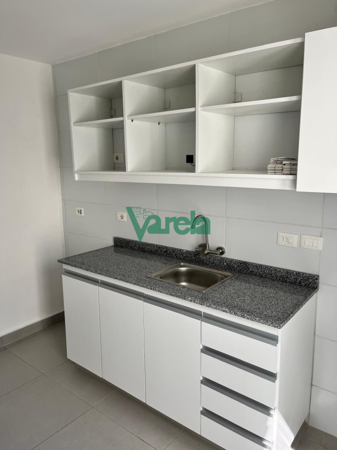 Casa ID.22457 - Alquiler casa 1 dormitorio Carrasco Norte a estrenar a metros Portones Shopping