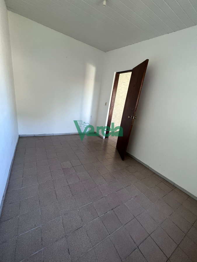 Casa ID.21883 - Venta nuda propiedad, casa padron unico, con dos aptos, Malvin