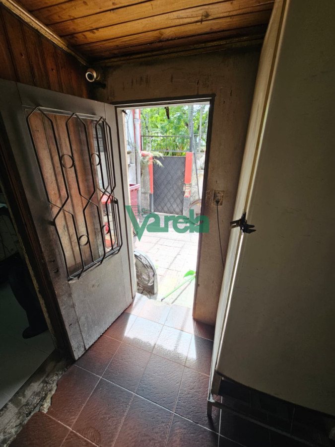 Casa ID.22974 - Venta un padron, una casa y dos locales comerciales Atahualpa