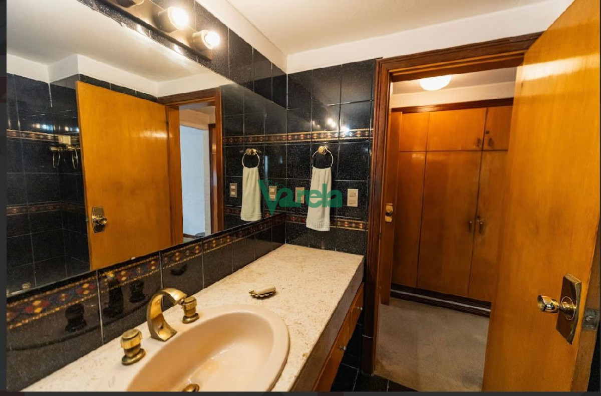 Casa ID.22962 - Venta de casa cuatro dormitorios en Punta Carretas