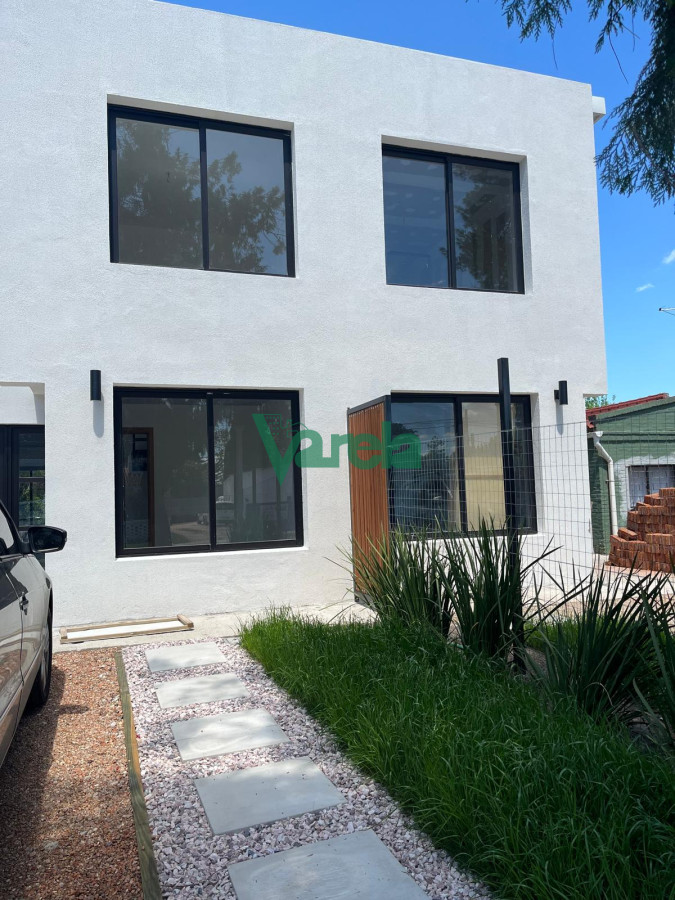 Casa ID.22234 - Venta casa, Shangrilá sur a estrenar de 3 dor y 2 baños.                                                                                    