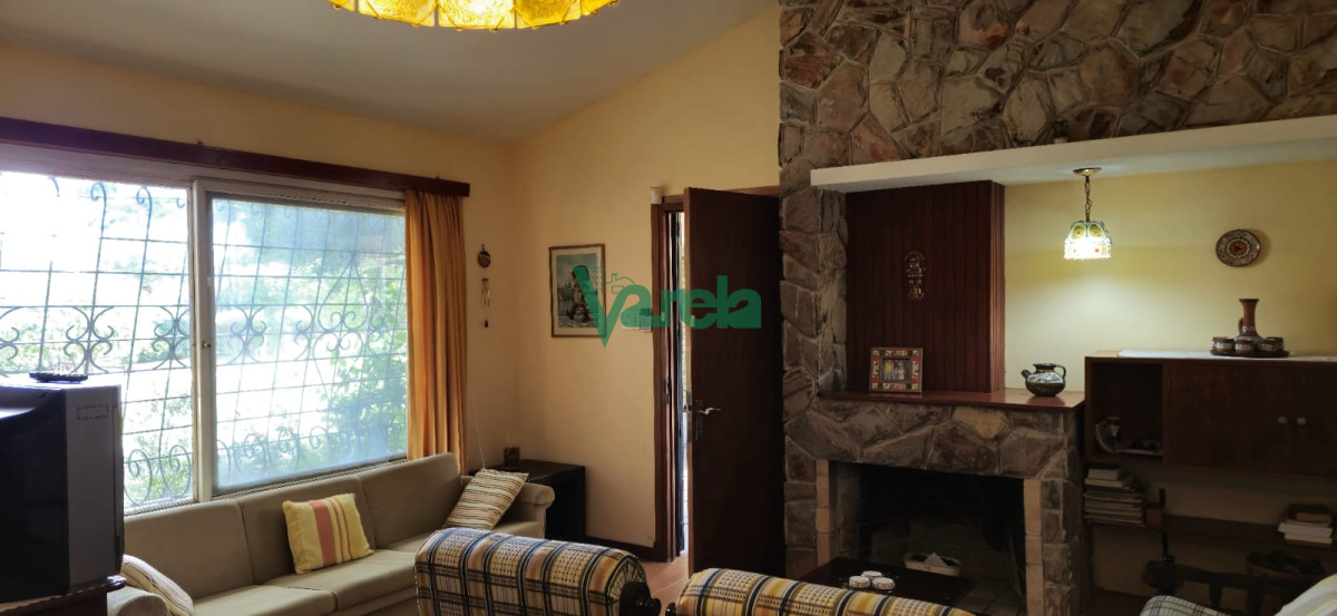 Casa ID.22504 - Casa en Atlántida, dos dormitorios y apartamento al fondo