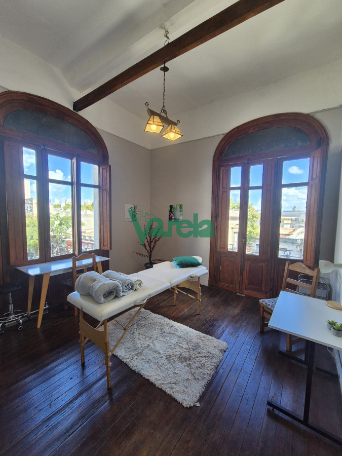 Casa ID.22564 - Venta casa 6 dormitorios Cordon Fernandez Crespo esq La Paz