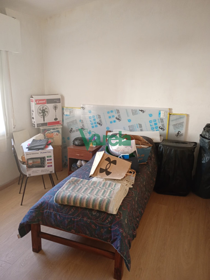 Casa ID.22992 - Alquiler Casa Carrasco Norte, 2 dormitorios, jardín enorme, muy luminosa, cocheras, parrillero