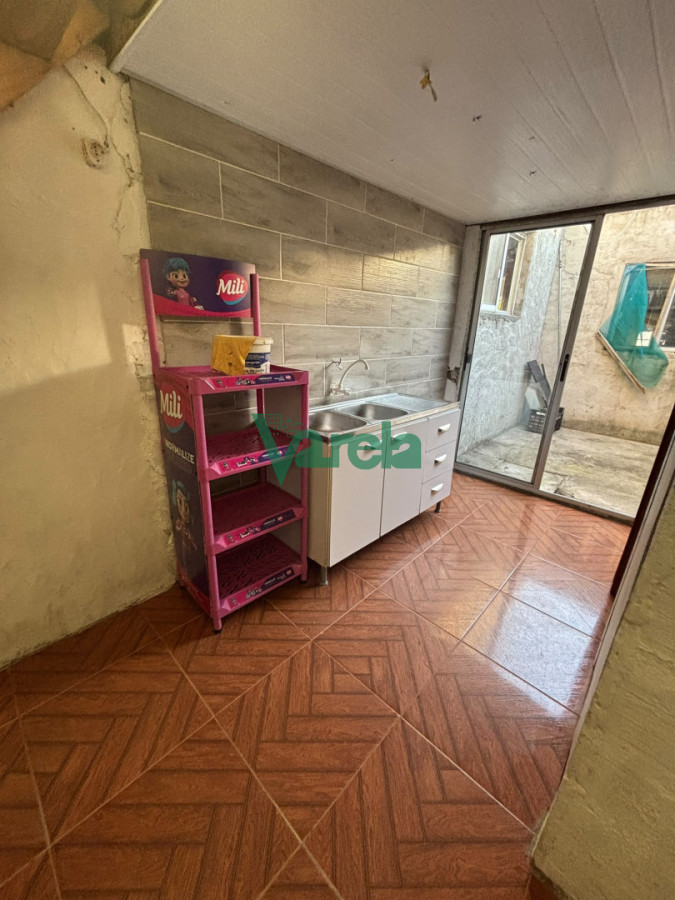 Casa ID.23090 - Inversion, venta local comercial y tres apartamentos, Los Aromos