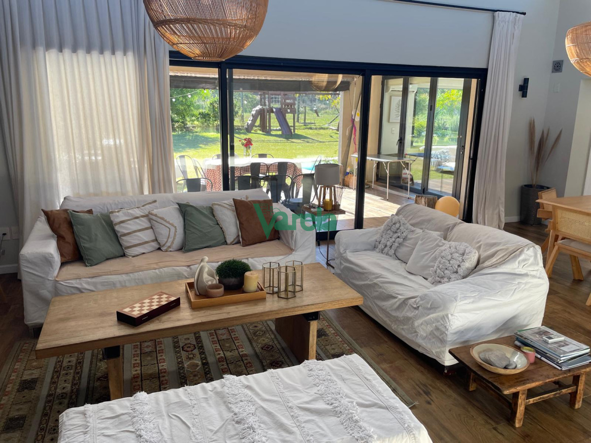 Casa ID.22630 - Venta casa en Mirador de la Tahona, 3 y servicio, 240 m2 en 1000 m2 de terreno