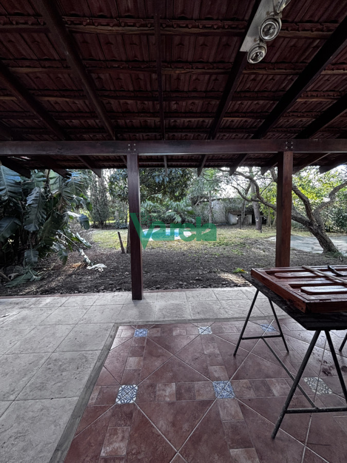Casa ID.22717 - Casa mas local en venta 3 dormitorios 3 baños en El Pinar sur