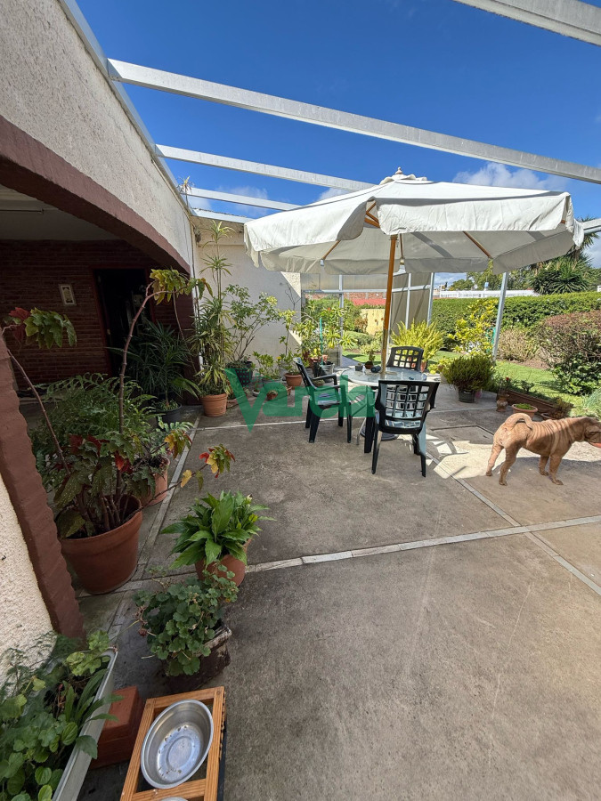 Casa ID.22593 - Venta Casa 3 dormitorios 3 baños garage piscina climatizada malvin