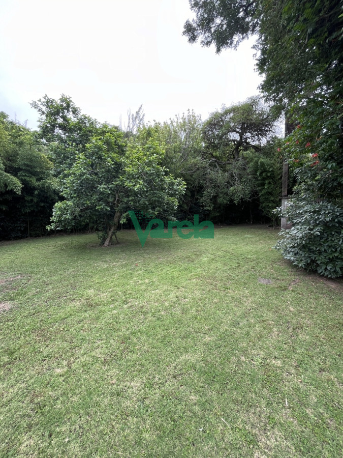 Casa ID.22041 - Casa ,local en venta Pinar sur sobre principal!