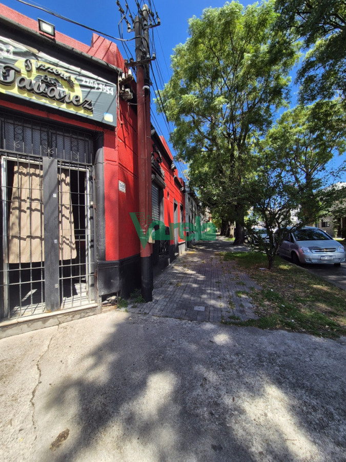 Casa ID.22974 - Venta un padron, una casa y dos locales comerciales Atahualpa