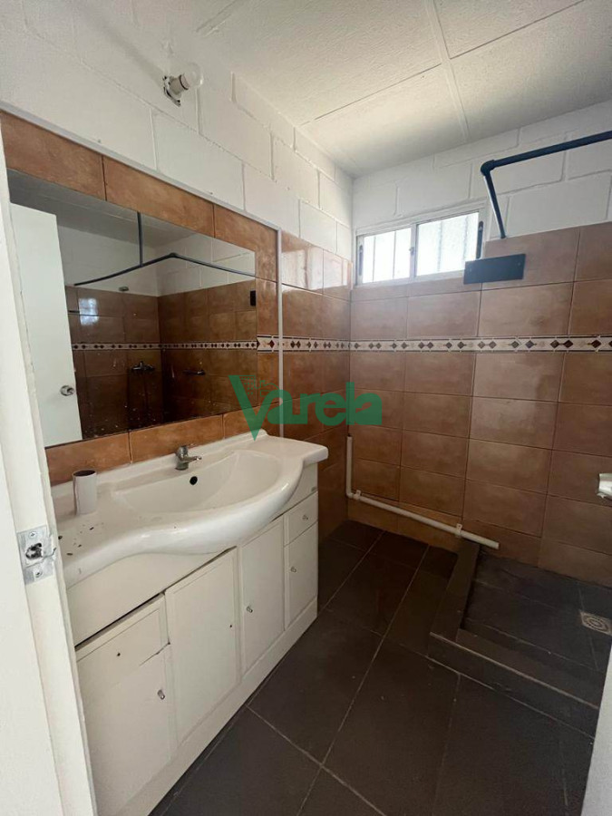 Casa ID.21573 - Casa en alquiler Solymar 1 dormitorio, jardin, cochera y patio