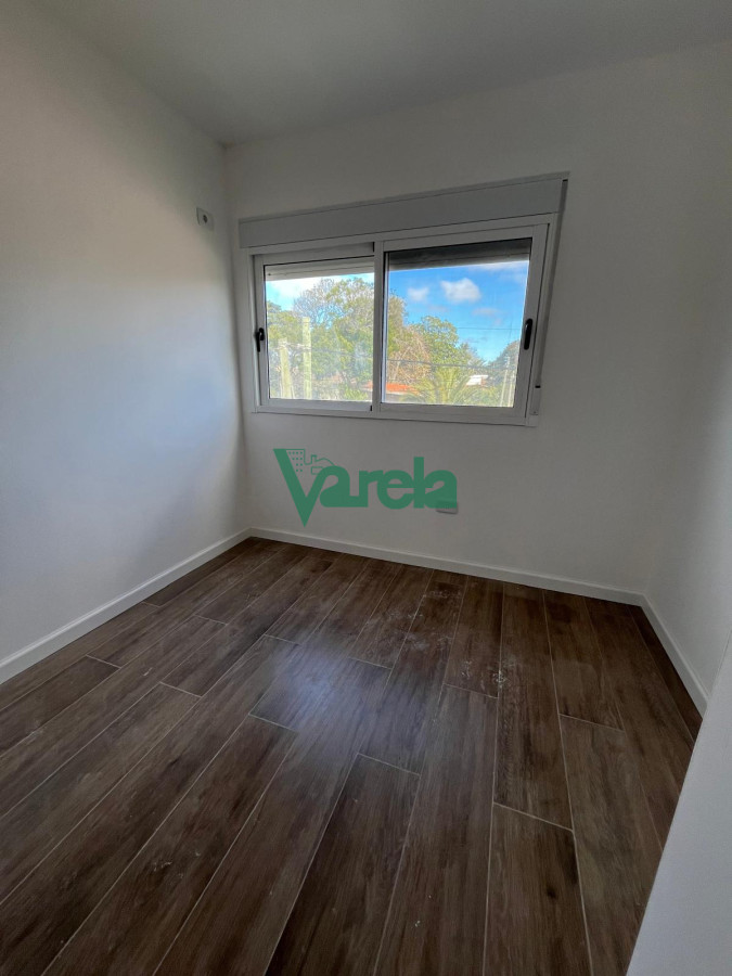 Casa ID.22359 - Venta  Shangrilá al sur próximo a Rambla con saneamiento