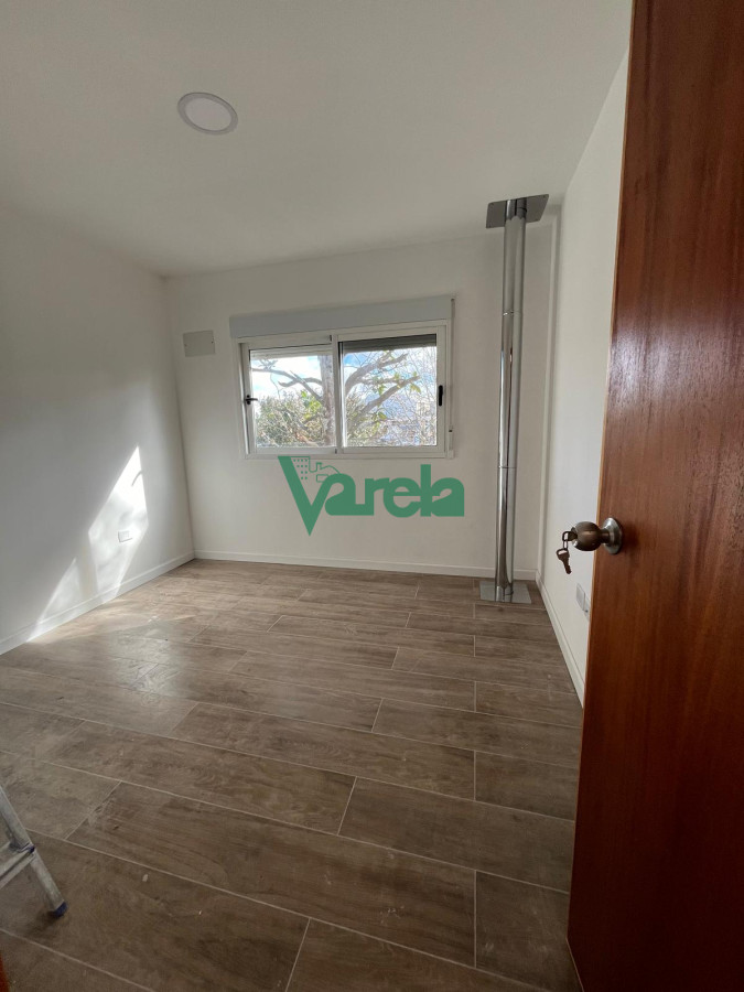 Casa ID.22359 - Venta  Shangrilá al sur próximo a Rambla con saneamiento