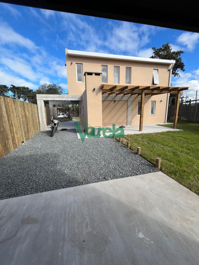 Casa ID.22359 - Venta  Shangrilá al sur próximo a Rambla con saneamiento