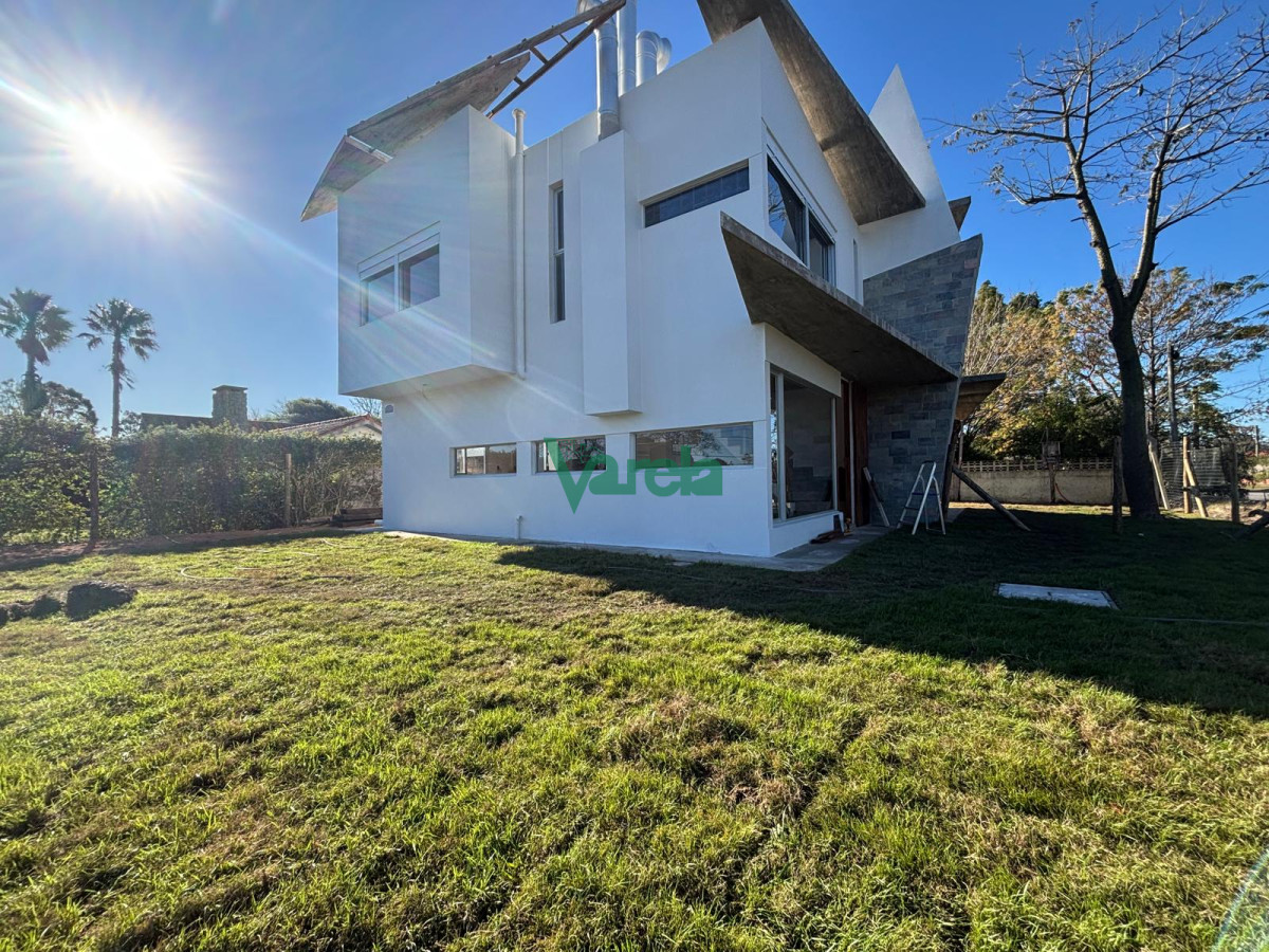 Casa ID.22658 - Casa en venta en Lagomar a estrenar próximo a Rambla 3 dormitorios