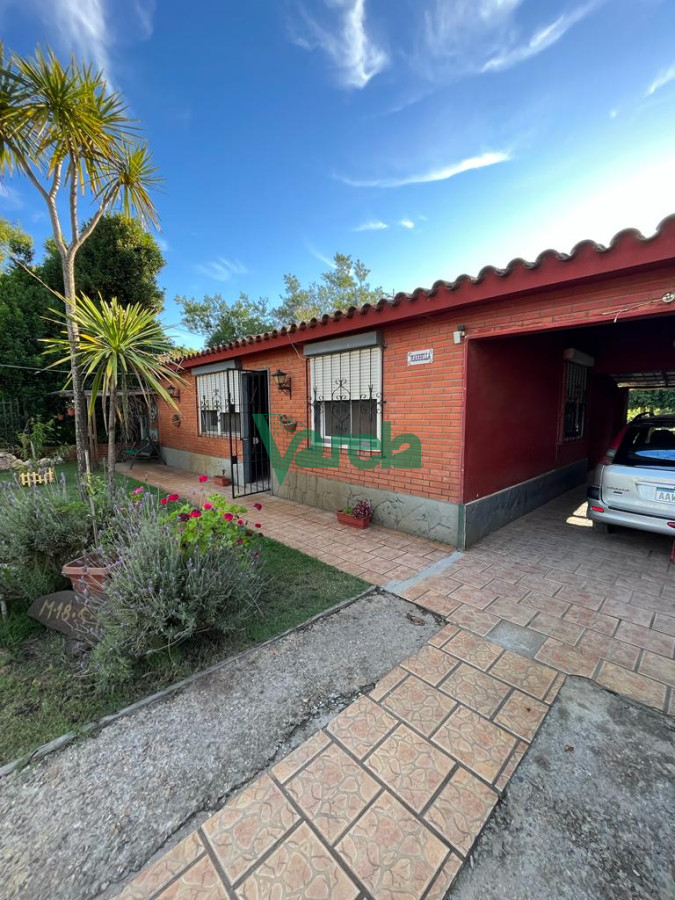 Casa ID.22020 - Venta de 2 casas en Salinas al Sur, 3 dormitorios, estufa leña, cochera x 3