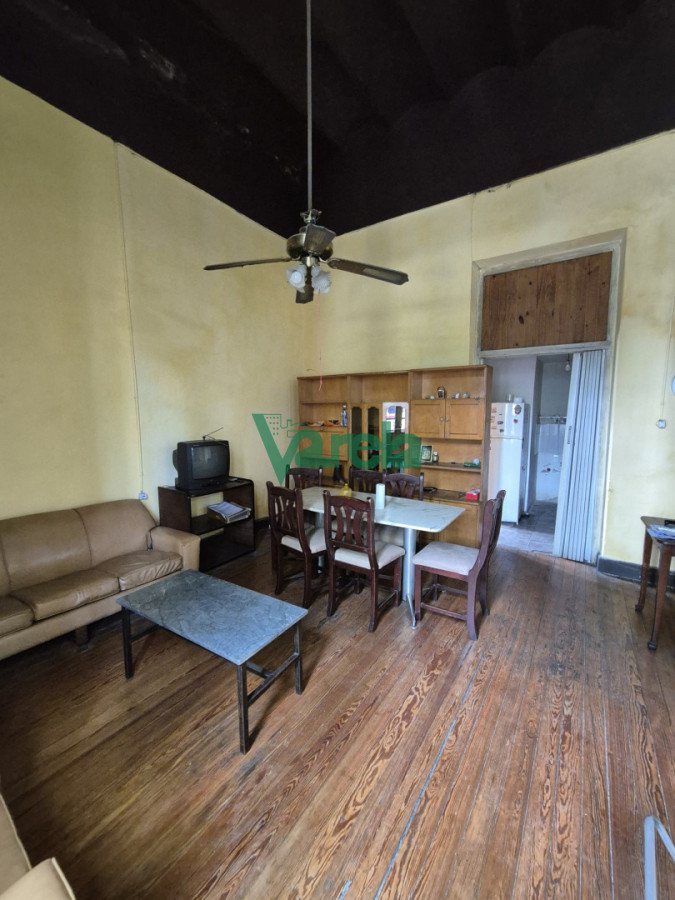 Casa ID.23190 - Venta casa 7 dormitorios, 4 baños, Aguada, Gral Flores y M.Garcia 