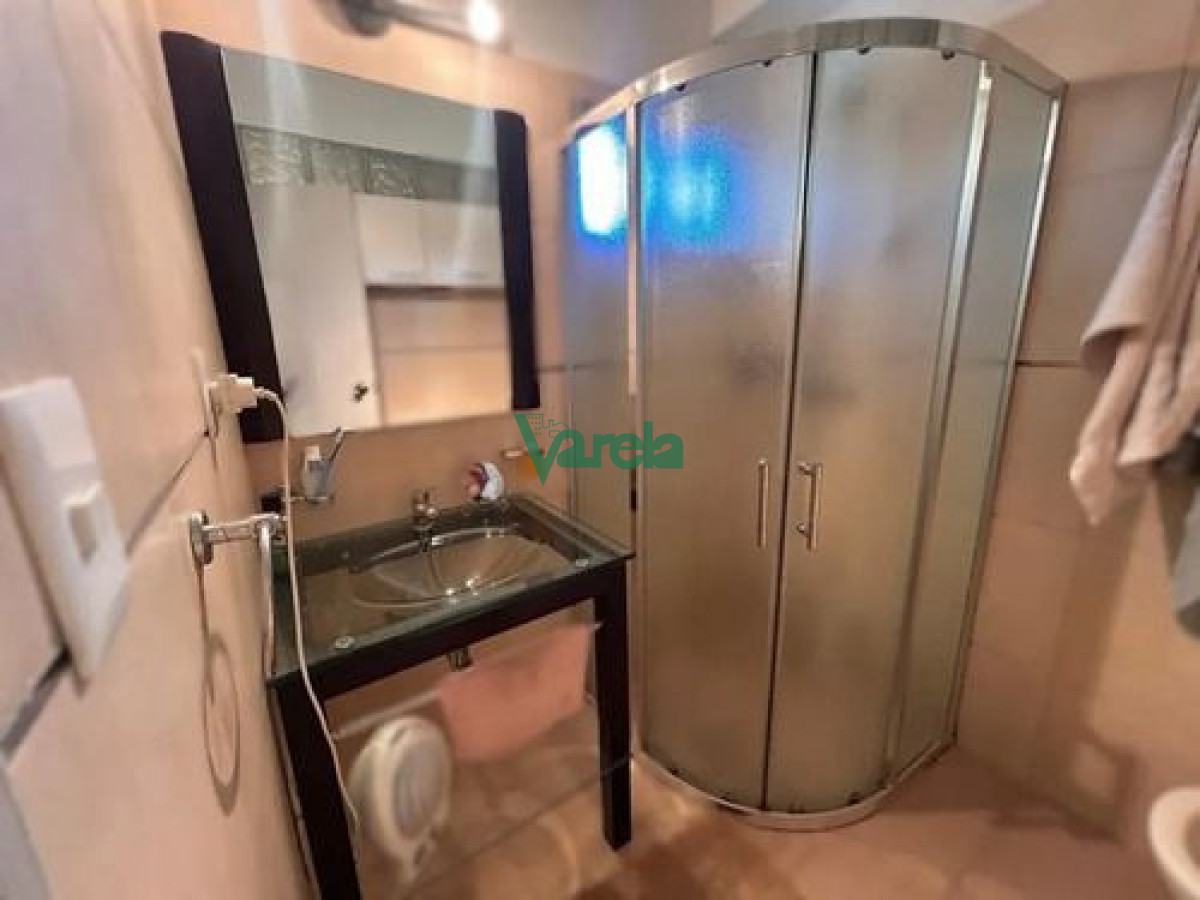 Casa ID.23095 - Casa venta en Pque Carrasco, dos dormitorios, 2 baños, parrillero 
