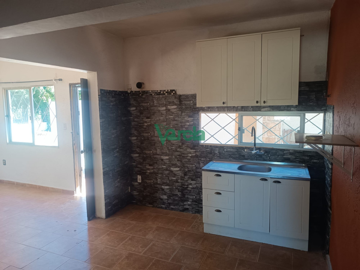 Casa ID.23147 - Casa de 3 dormitorios cochera y apto de 1 dormitorio Shangrila