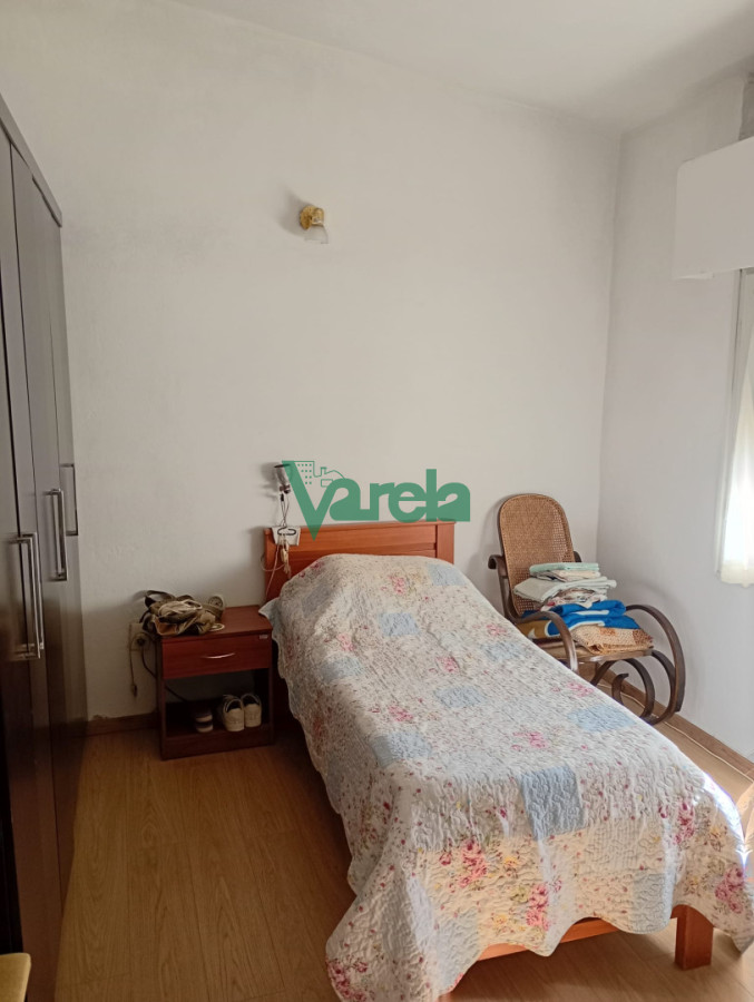 Casa ID.22992 - Alquiler Casa Carrasco Norte, 2 dormitorios, jardín enorme, muy luminosa, cocheras, parrillero