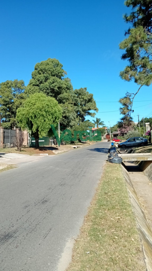 Casa ID.22975 - Venta de casa en Solymar de 3 dormitorios en 630 2 Terreno  