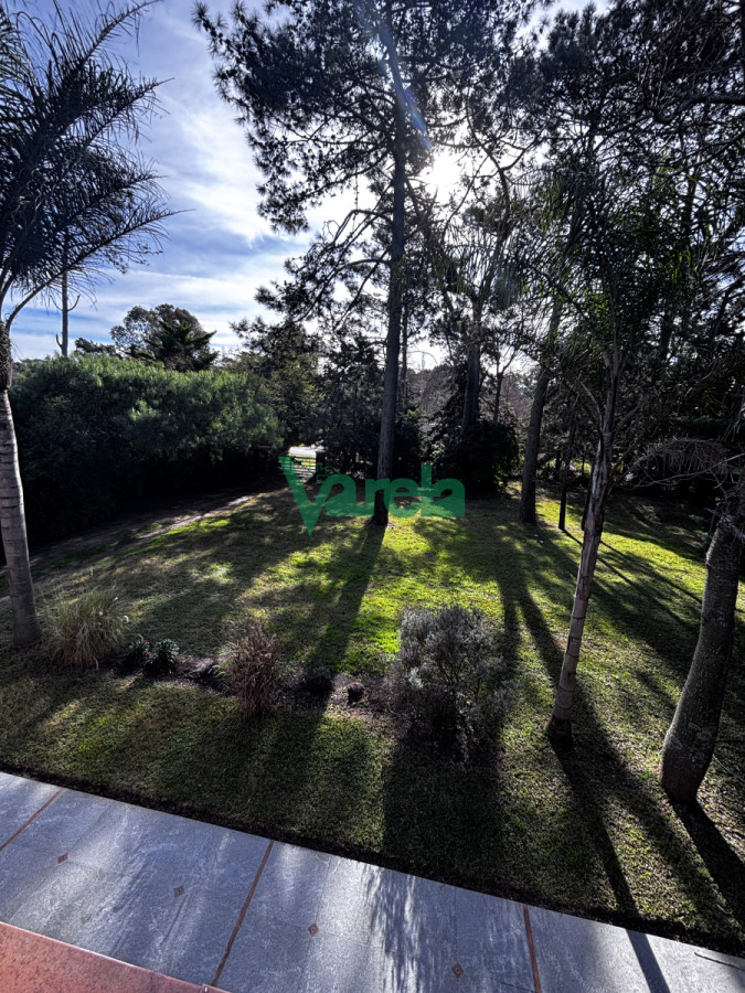 Casa ID.22717 - Casa mas local en venta 3 dormitorios 3 baños en El Pinar sur
