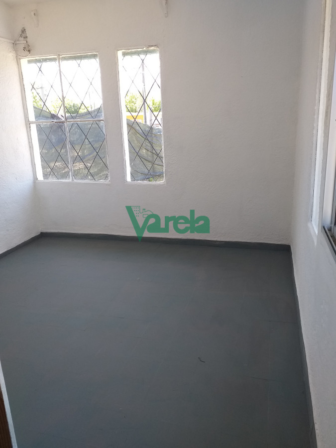 Casa ID.22737 - Casa en alquiler en Salinas, de 2 dormitorios y demas, terreno cercado