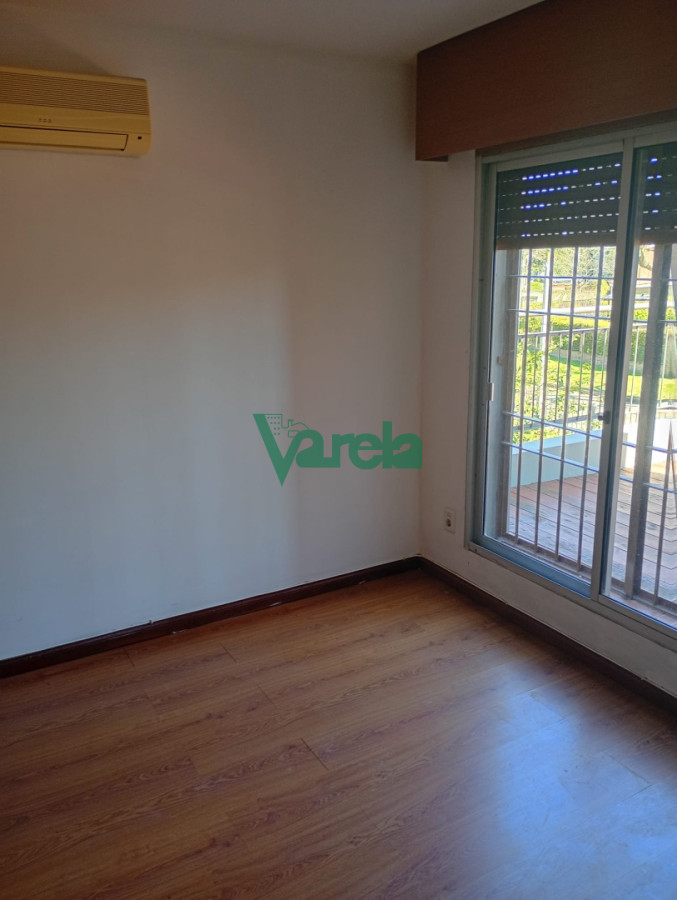 Casa ID.23170 - Venta Casa Carrasco norte, 6 dormitorios, 5baños, en 2 plantas 