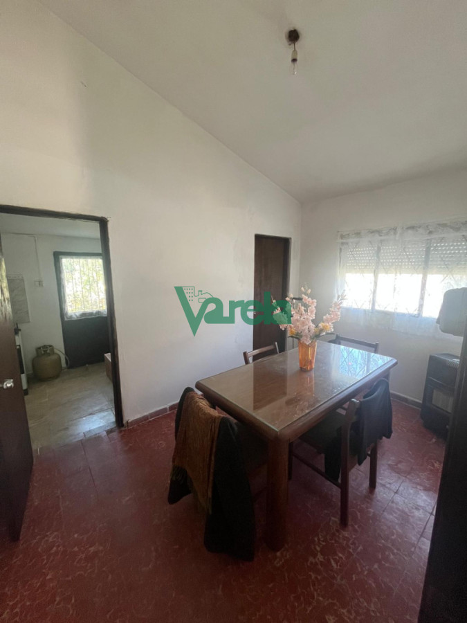 Casa ID.23175 - Casa en venta Salinas, 3 dormitorios, living estufa leña y apto