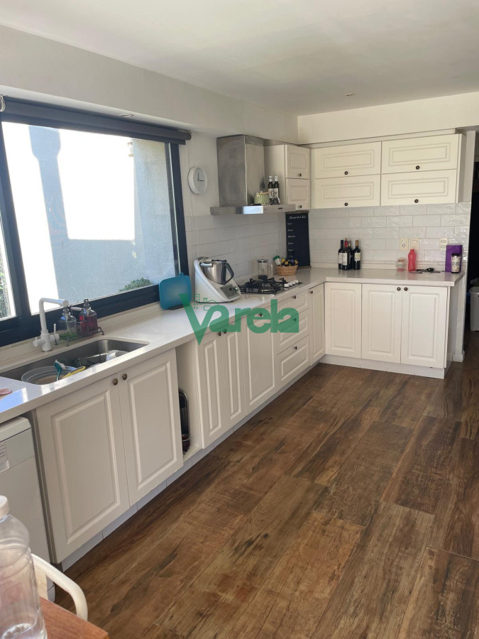 Casa ID.22630 - Venta casa en Mirador de la Tahona, 3 y servicio, 240 m2 en 1000 m2 de terreno